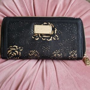Betsey Johnson wallet